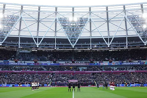 دقيقة بدقيقة.. وست هام 0-0 ليفربول.. تسديدة للريدز 